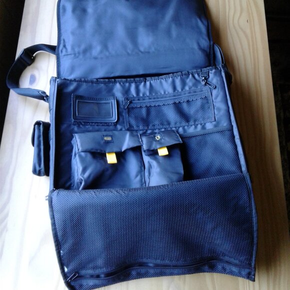 Large Targus Laptop Bag - Picture 4 of 7